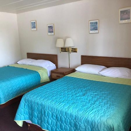 Seaway Motel Roosevelt Park Екстер'єр фото