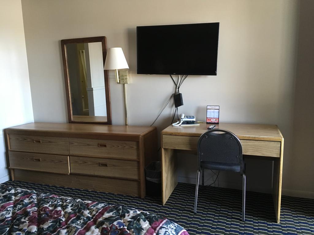 Seaway Motel Roosevelt Park Екстер'єр фото