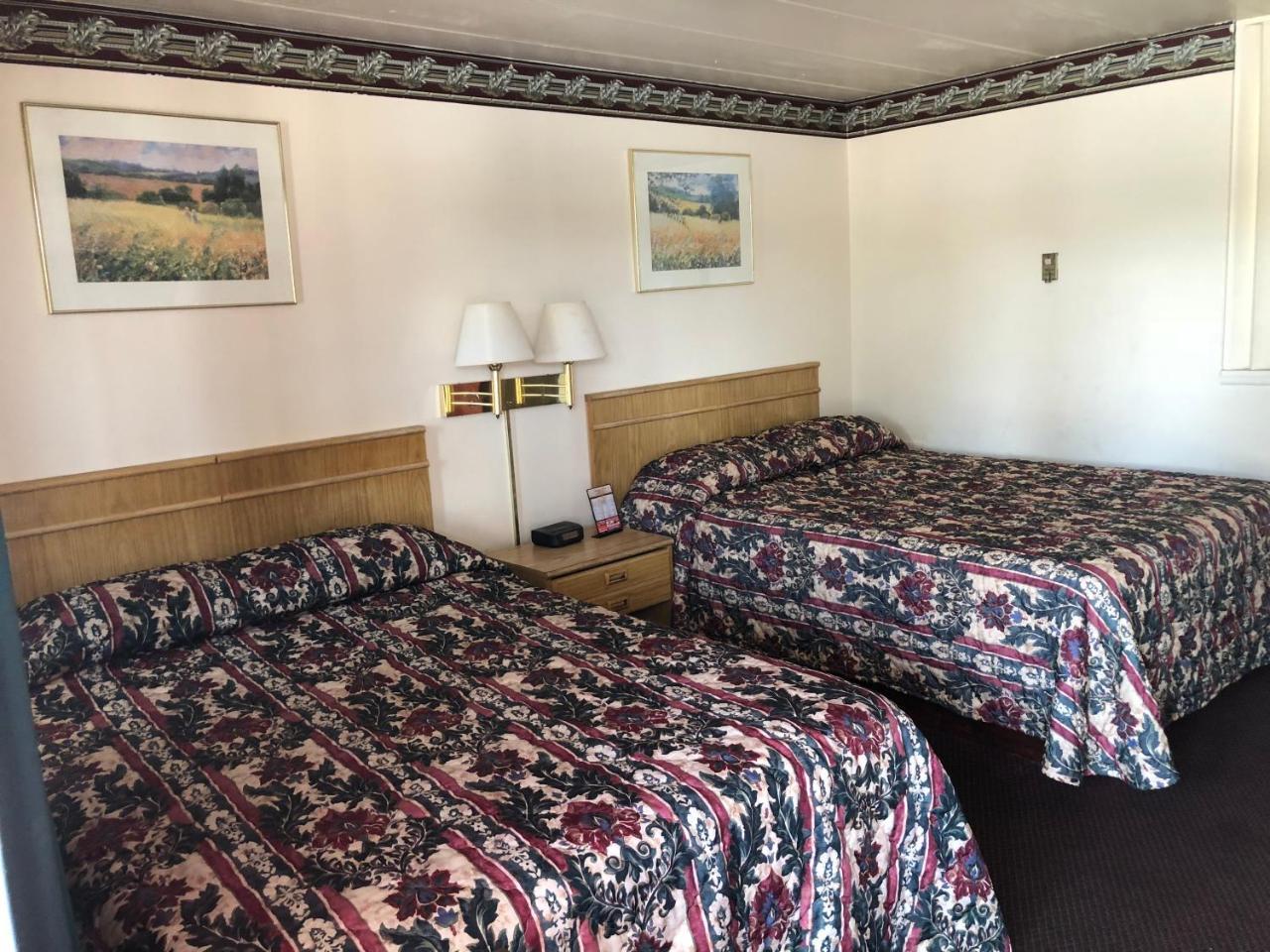 Seaway Motel Roosevelt Park Екстер'єр фото