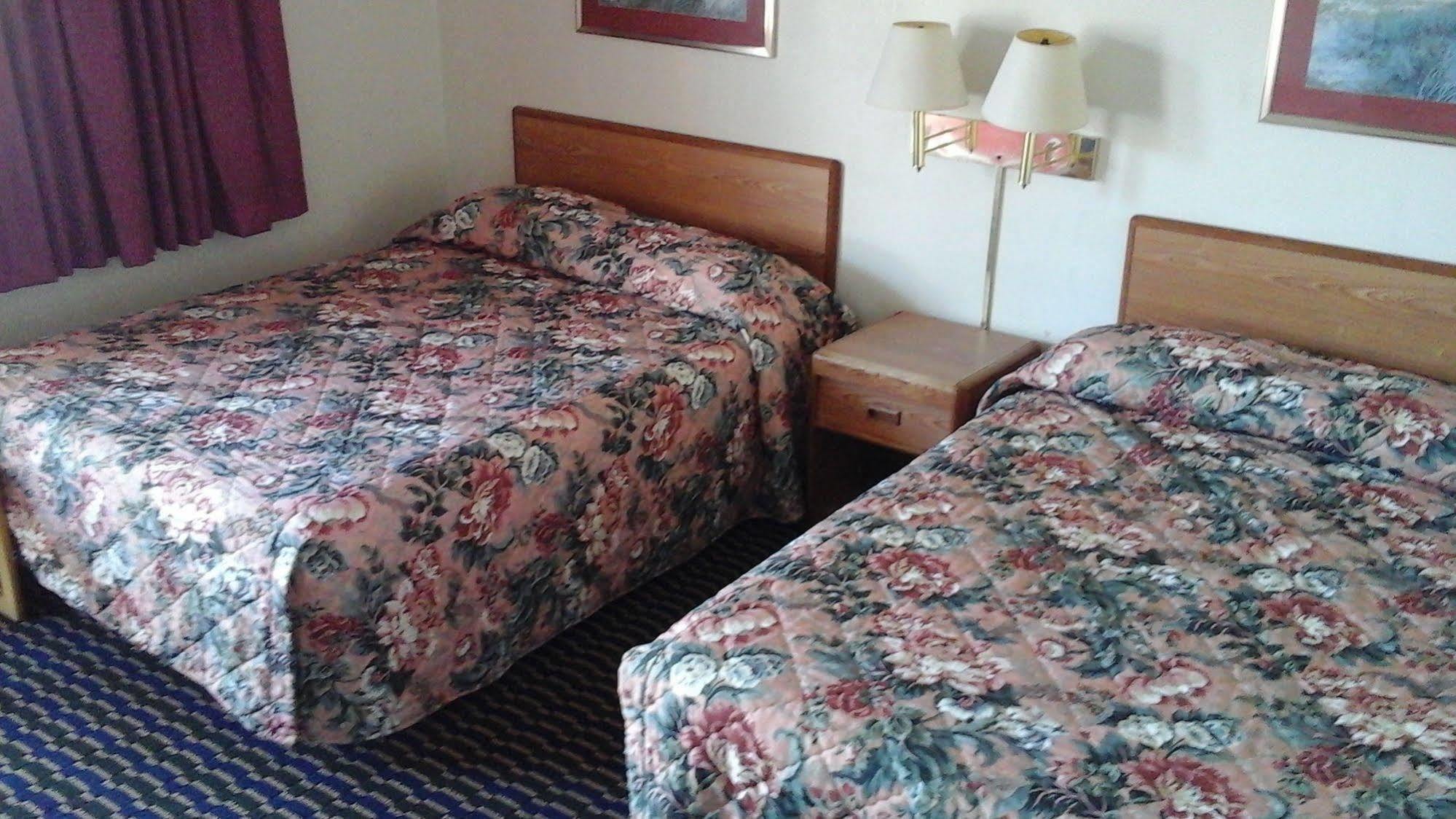 Seaway Motel Roosevelt Park Екстер'єр фото