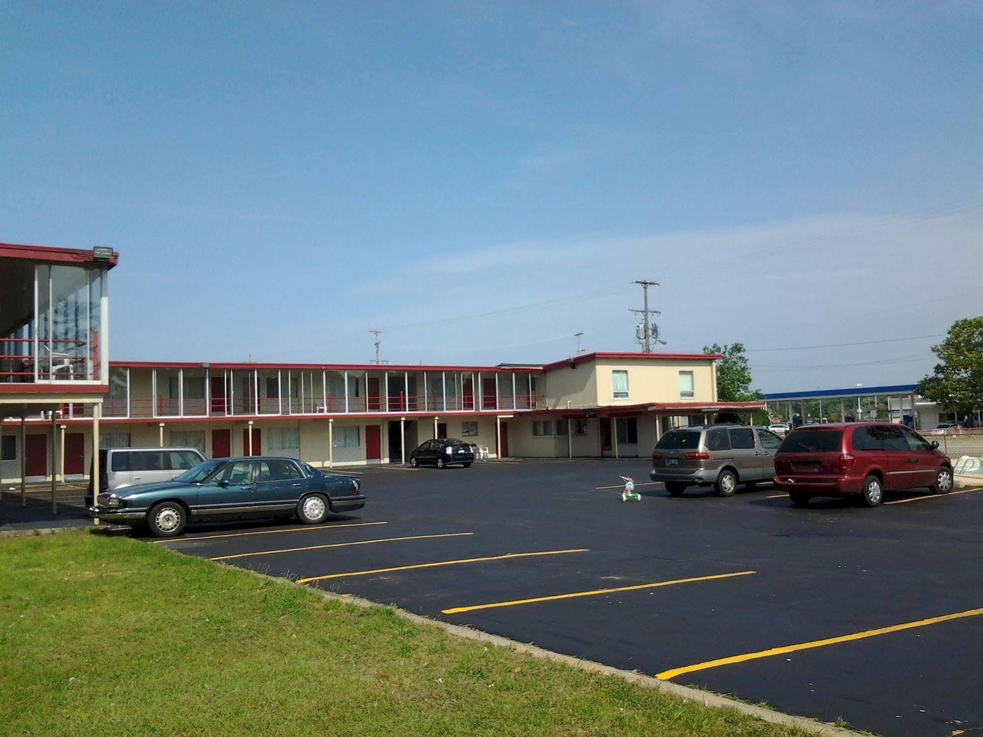 Seaway Motel Roosevelt Park Екстер'єр фото